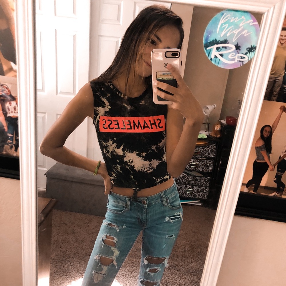 shameless tie tank